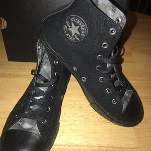 Boys Black CAMO Converse all star shoes!! NICE!!